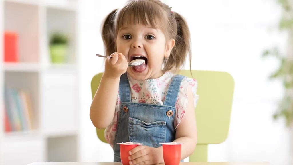 child-eating-yogurt