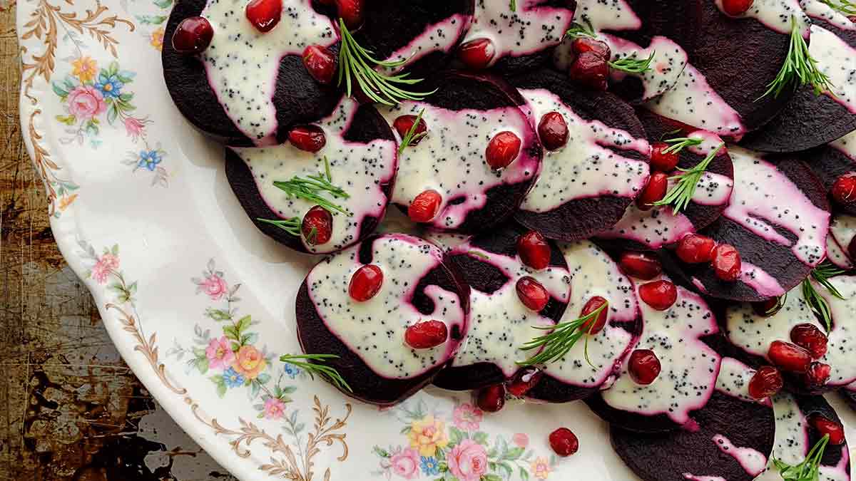beet-and-pomegranate-salad
